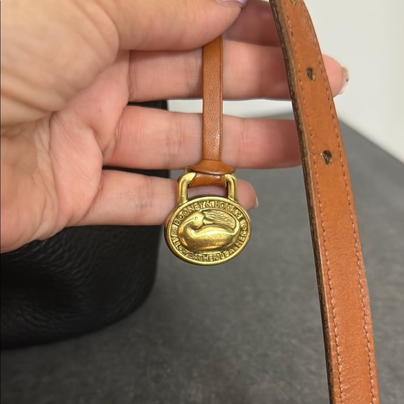 Vintage Dooney & Bourke Black and Tan Drawstring Shoulder Bag - Picture 16 of 16